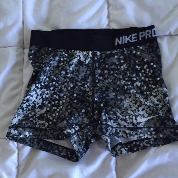 Nike Pants - Nike pro spandex